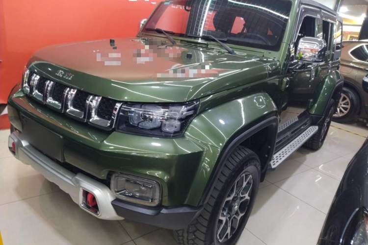 北京BJ40 2018款 PLUS 2.3T 自动四驱尊享版 国V 10.98万